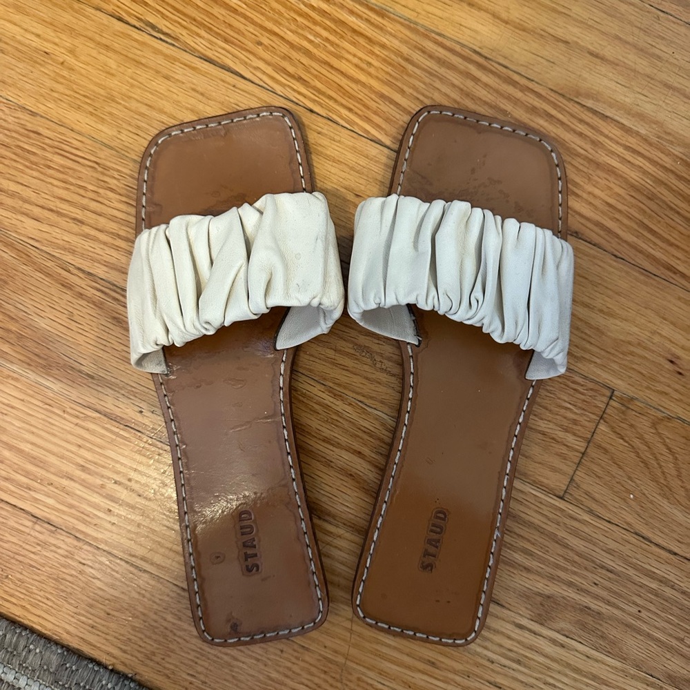 STAUD Women's Tan and Cream Ruched Sandals